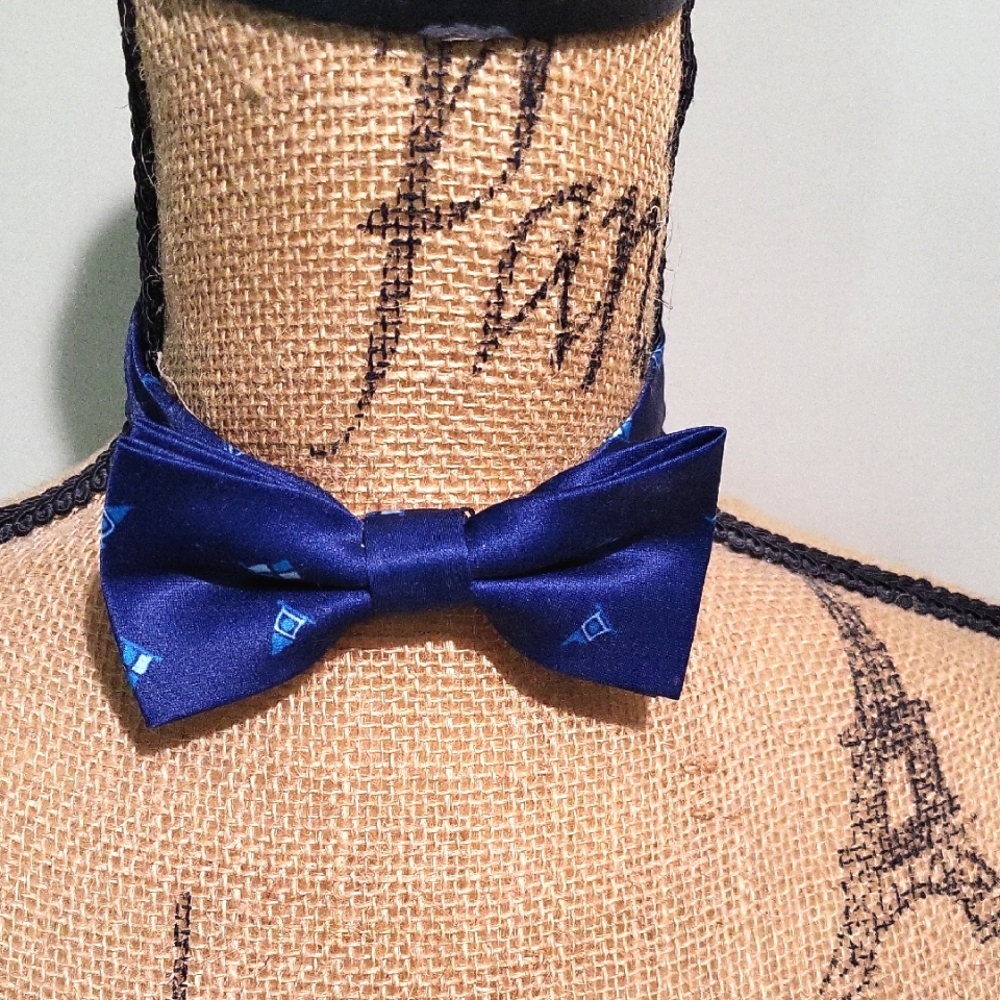 Elegant Blue Bow Tie